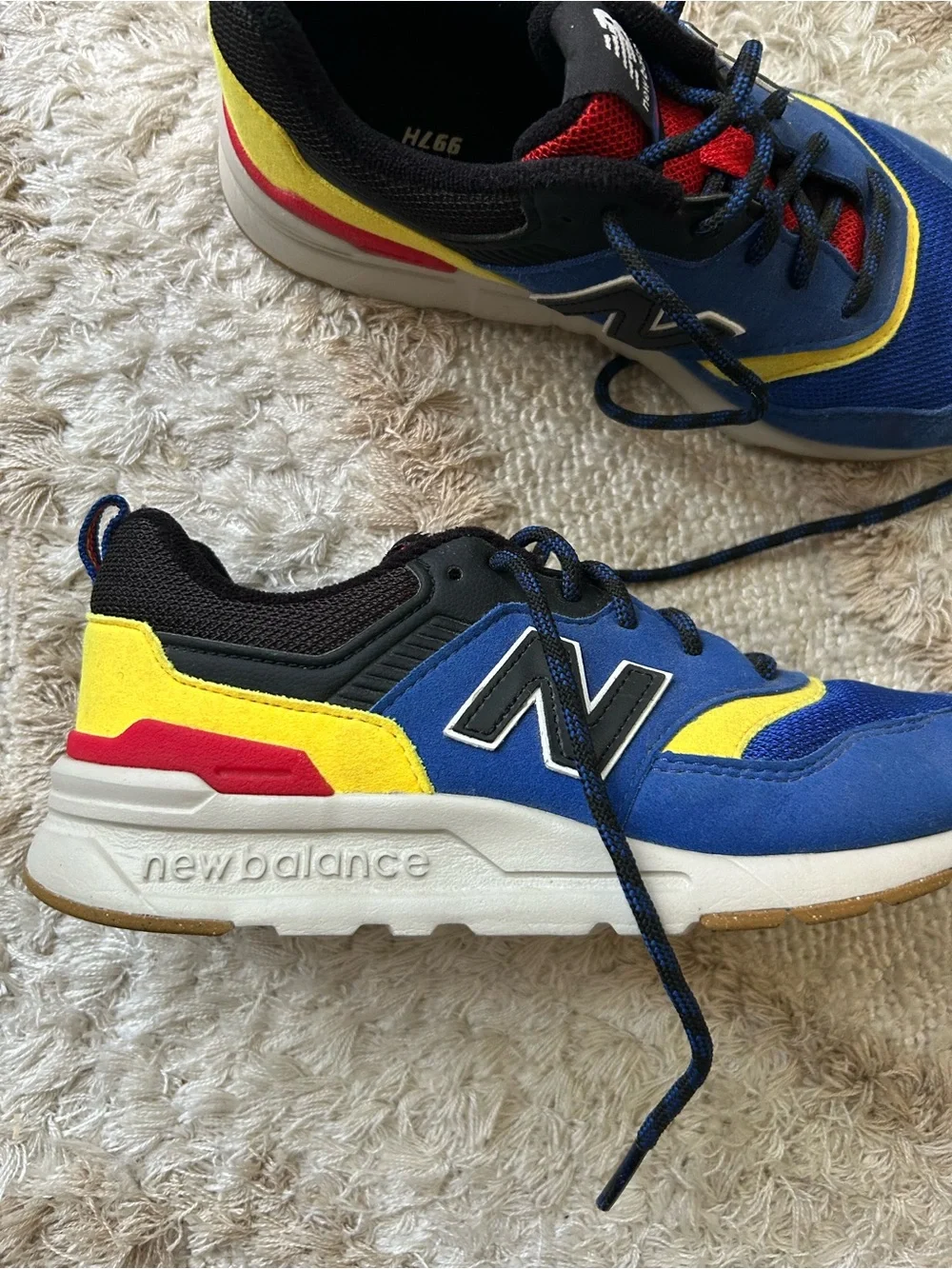 Kid’s new balance sneaker